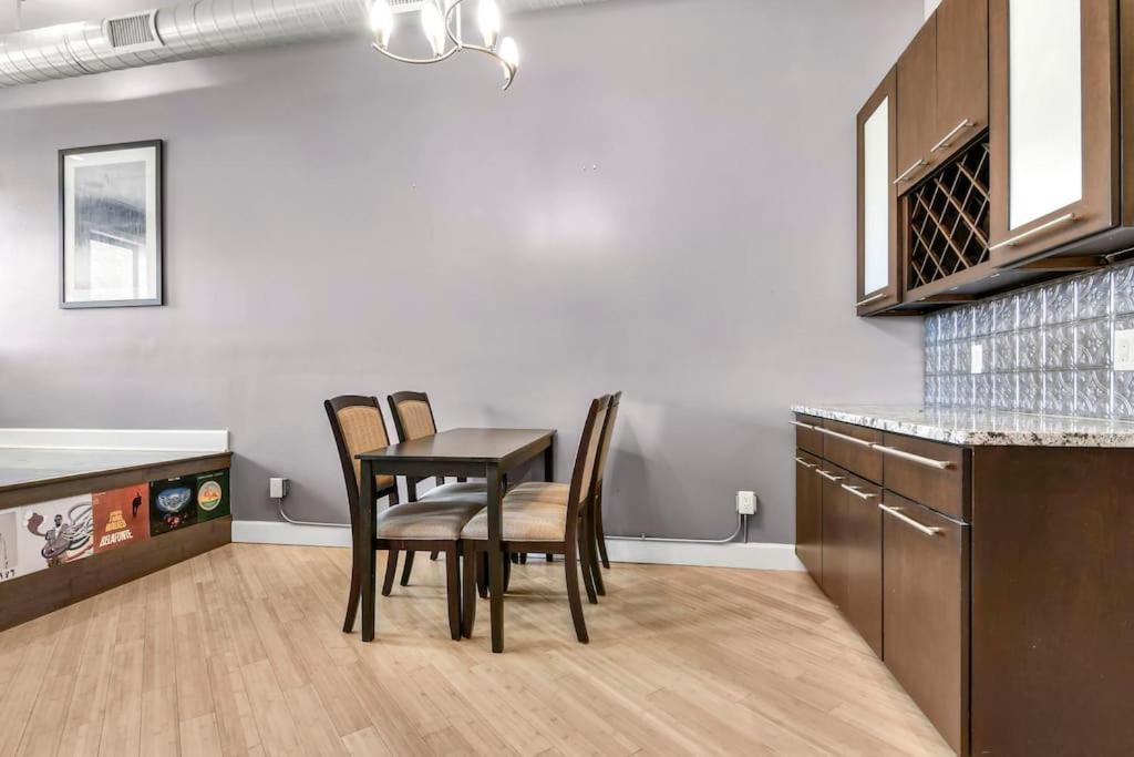 Lovely 2-Bedroom Unit In Springfriend Springfield Exterior photo